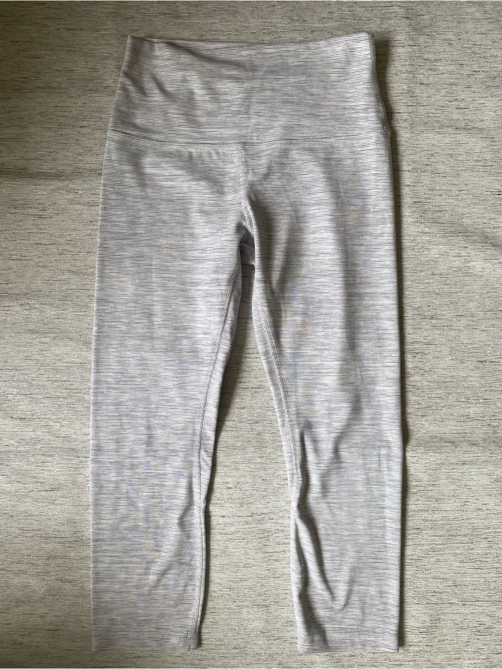 Lululemon Women's High Rise Cropped Athletic Leggings 21” White Gray Striped